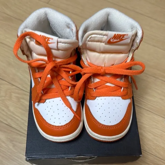 Jordan 1 Retro High OG -White/starfish-cacao