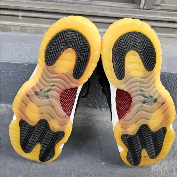 Jordan 11 Retro “72-10” Sneakers- 6.5