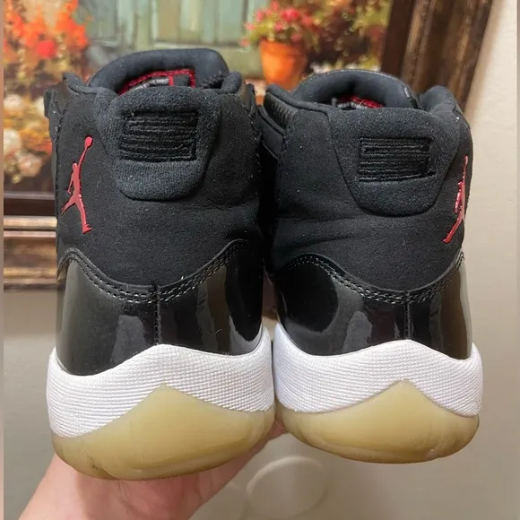 Jordan 11 Retro 72-10 sneakers