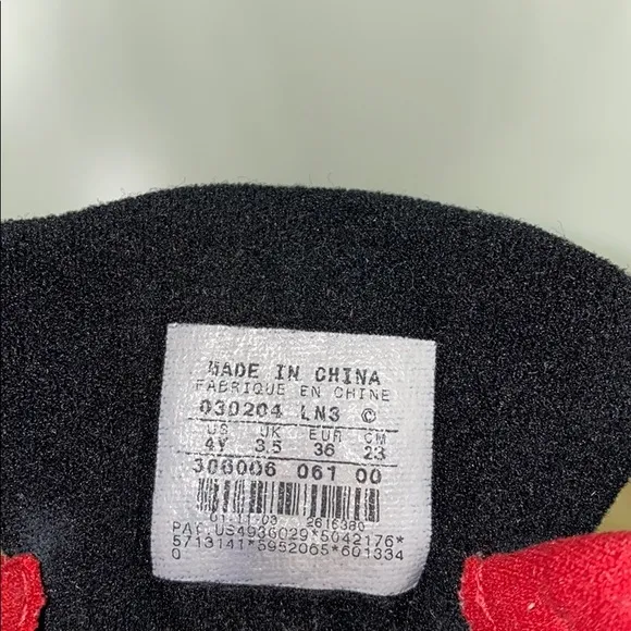 Jordan 11 Retro low Black Red White