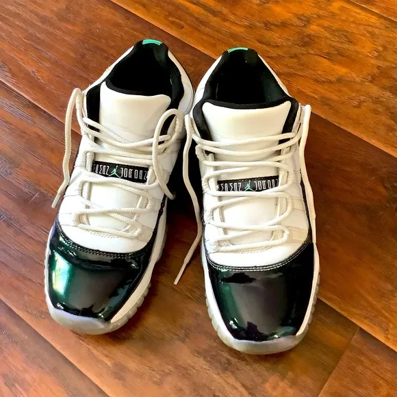 Jordan 11 Retro Low Concord sneakers 💚🤍🖤