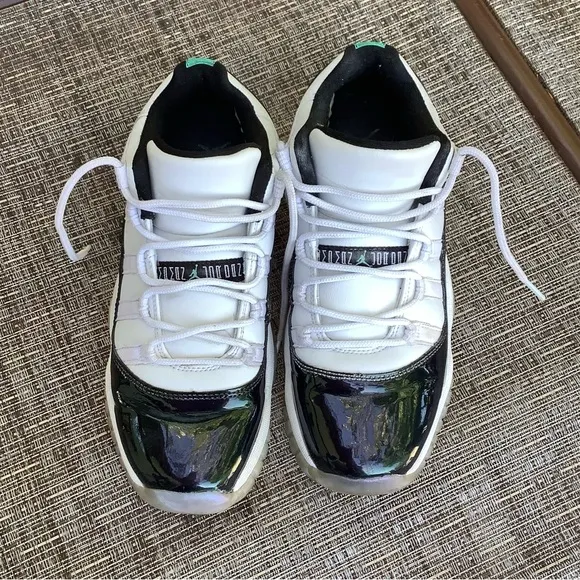 Jordan 11 Retro Low Concord sneakers 💚🤍🖤