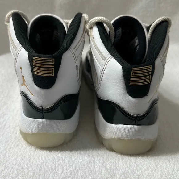 Jordan 11 retro mid gratitude defining moments boys size 11C