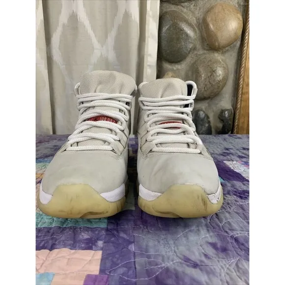 Jordan 11 Retro Platinum Tint 2018 pre-owned Size 11