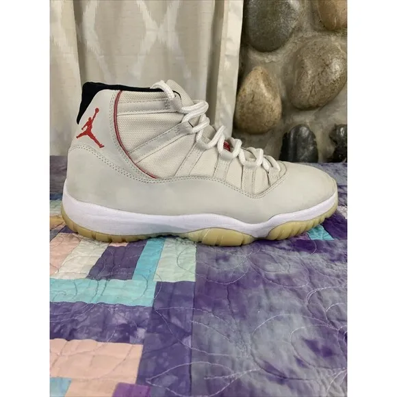 Jordan 11 Retro Platinum Tint 2018 pre-owned Size 11
