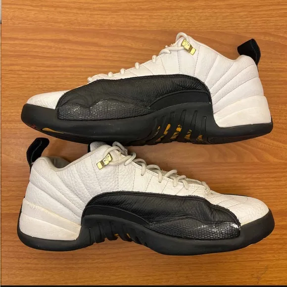 Jordan 12 Low Taxi