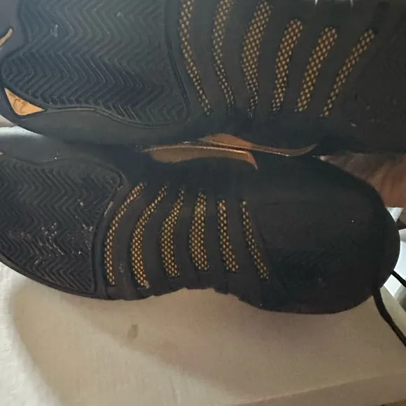 Jordan 12 Retro Black Taxi (GS) 5Y boy’s sneakers