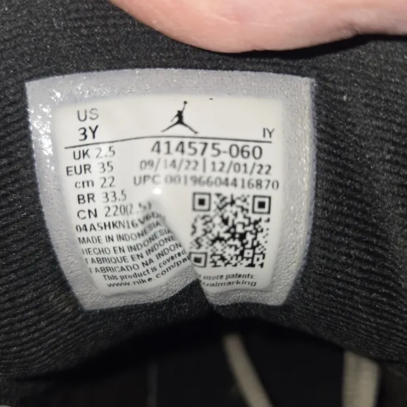 Jordan 13 Retro Black Flint Boy's 3Y Sneakers