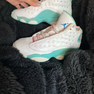 Jordan 13 Retro (White Soar Green Pink)