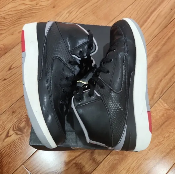 Jordan 2 Retro Sneakers