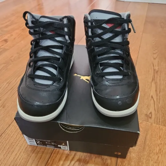 Jordan 2 Retro Sneakers