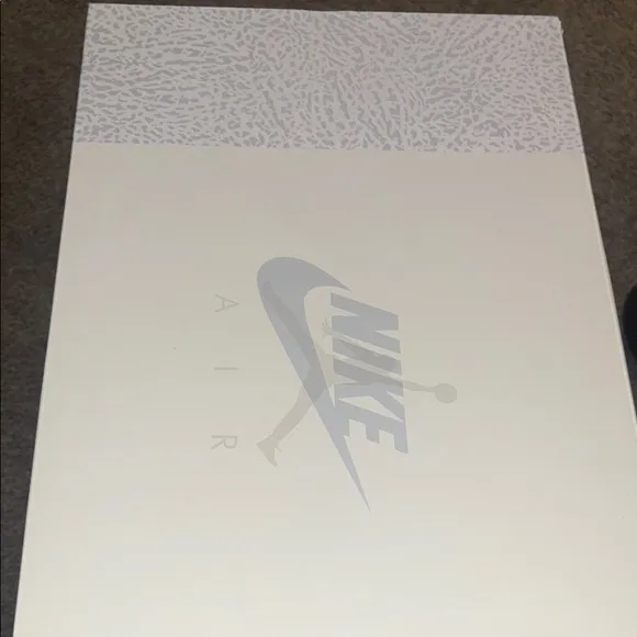 Jordan 3 craft White and Gray Sneakers lightly worn