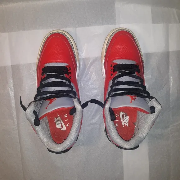 Jordan 3 Retro Sneakers Men Size 8 =Women 9.5
