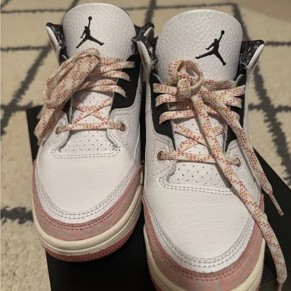 Jordan 3 Retro Sneakers - White and Pink