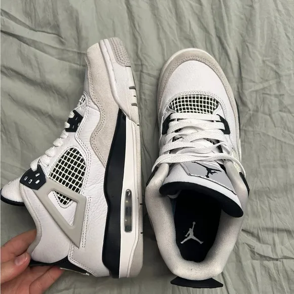 Jordan 4 Retro- Military Black