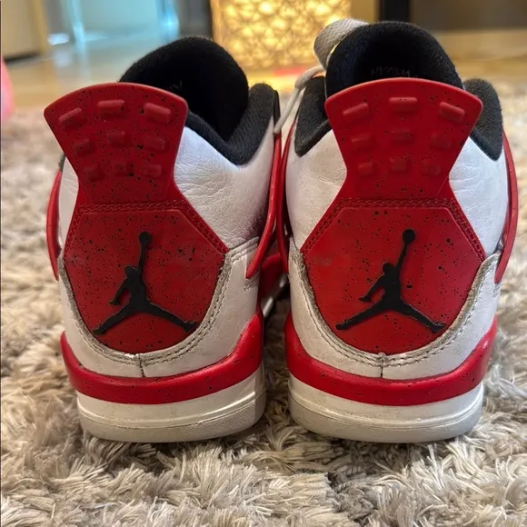 Jordan 4 Retro - Red Cement