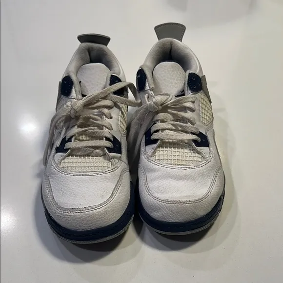 Jordan 4 size 3y