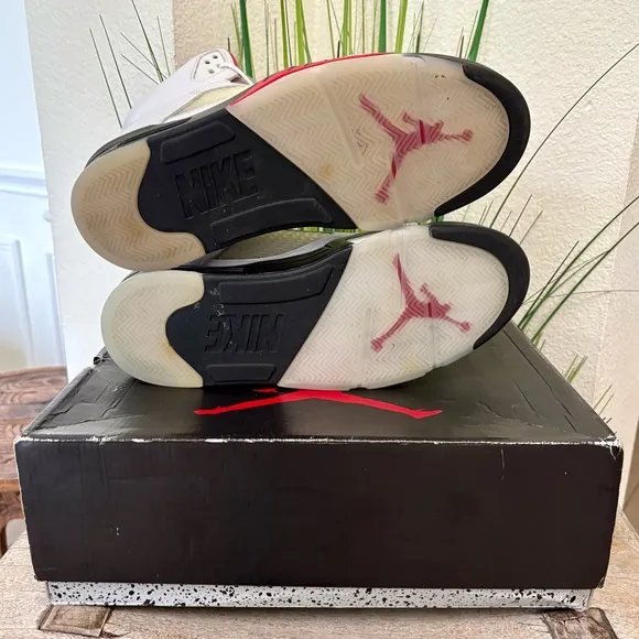 Jordan 5 Retro Mid Fire Red Sneakers