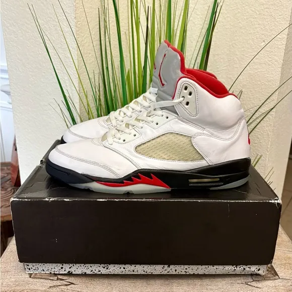 Jordan 5 Retro Mid Fire Red Sneakers