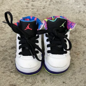 Jordan 5 retro sneakers little kids toddler size 4C. Comes with box.