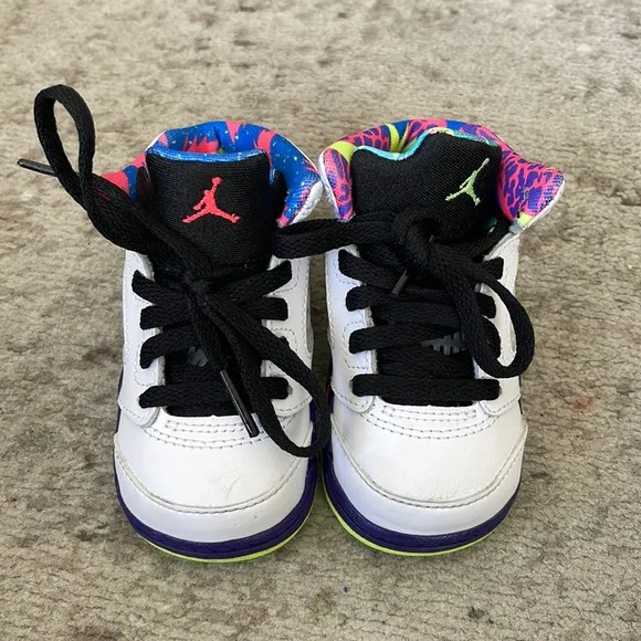 Jordan 5 retro sneakers little kids toddler size 4C. Comes with box.