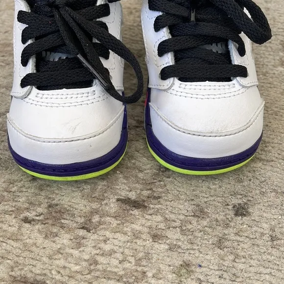 Jordan 5 retro sneakers little kids toddler size 4C. Comes with box.