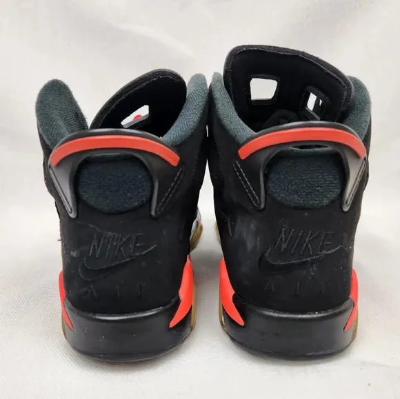 Jordan 6 Retro Black Infrared Black Sneakers