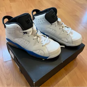 Jordan 6 Retro Bp Youth Sneakers