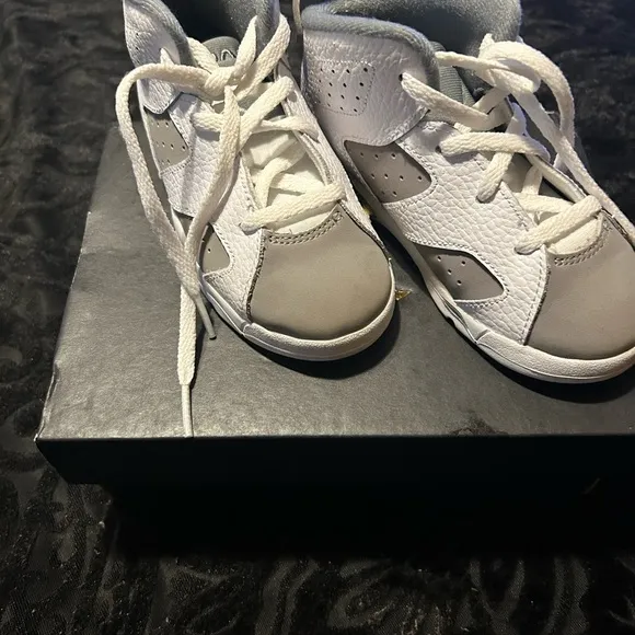 Jordan 6 Retro (TD) Sneakers
