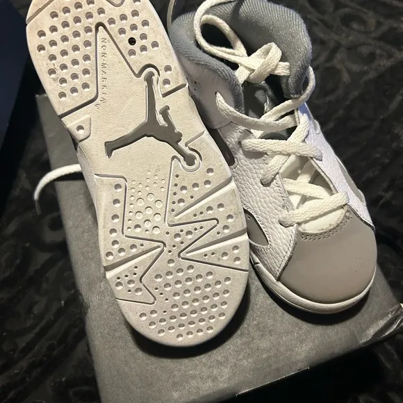 Jordan 6 Retro (TD) Sneakers