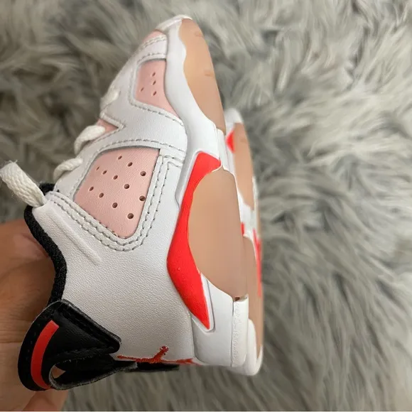 Jordan 6 Retro Toddlers Style sneakers