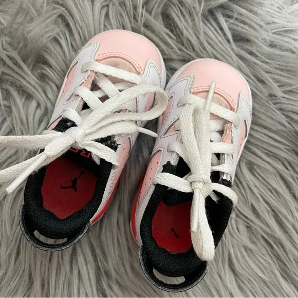 Jordan 6 Retro Toddlers Style sneakers