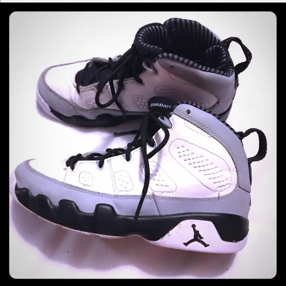 Jordan Air Retro 9 boys basketball 🏀 sneakers