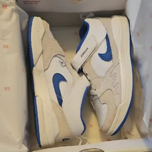 Jordan Kids' Sneakers in White and Blue