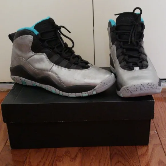 Jordan Lady Liberty Retro 10 sneakers