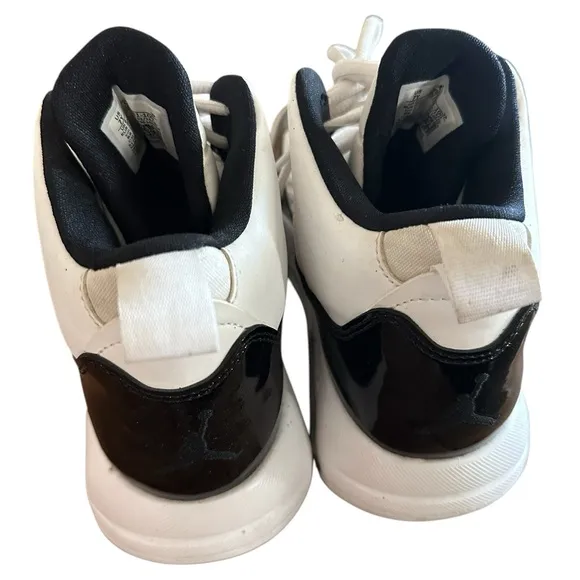 Jordan Maxin 200 &quot;White Ice&quot; Sneakers