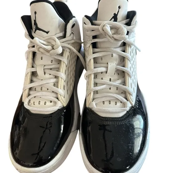 Jordan Maxin 200 &quot;White Ice&quot; Sneakers
