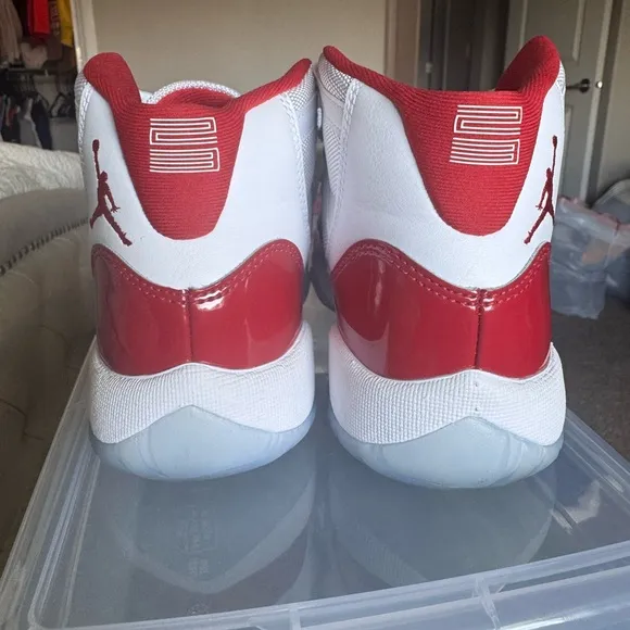 Jordan Retro 11 - ‘Cherry’