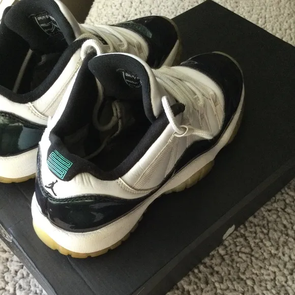 Jordan Retro 11 Low Emerald Green/Purple Flip-Flop