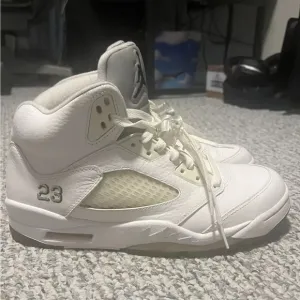 Jordan retro 5 metallic all White 8W/6.5Y