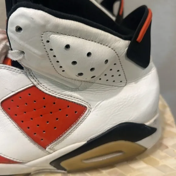 Jordan retro 6 basketball sneakers Size11.5