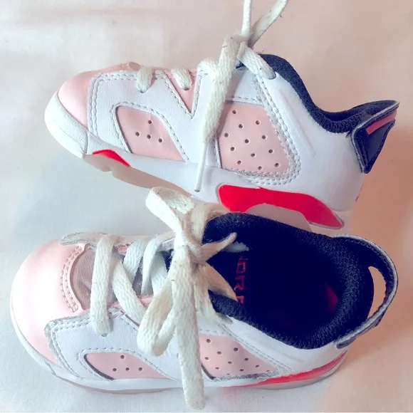 Jordan Retro 6 low Atmosphere baby sneakers