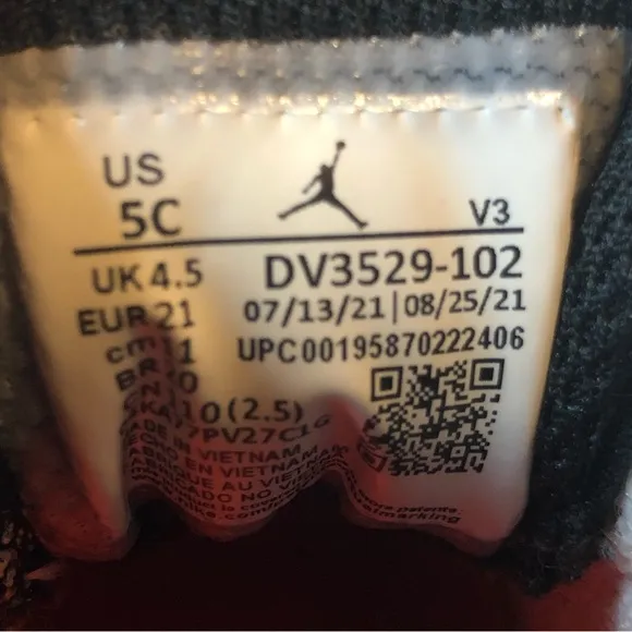 Jordan Retro 6 low Atmosphere baby sneakers
