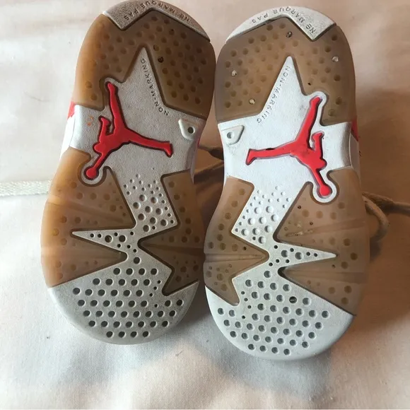 Jordan Retro 6 low Atmosphere baby sneakers