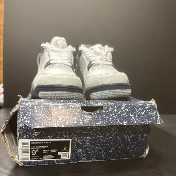 Jordan Retro Sneakers - White and Gray