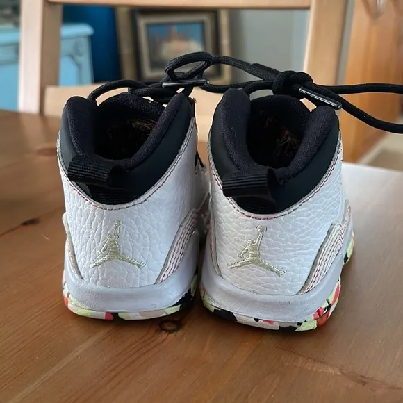 Jordan Retro sneakers