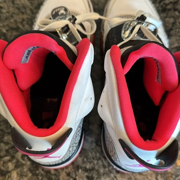 Jordan Retro son of mars hot lava Sneakers EUC 10.5
