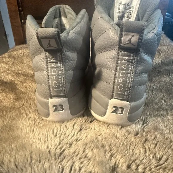Jordan Retro Stealth 12 White and Grey Youth Sneakers, size 2.5
