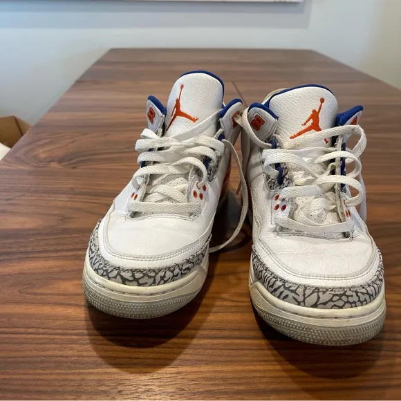 JORDANS (Nike) knicks Jordan 3 retro White and Blue Sneakers with Orange Accents