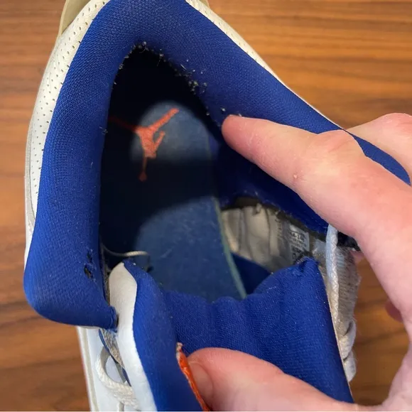 JORDANS (Nike) knicks Jordan 3 retro White and Blue Sneakers with Orange Accents